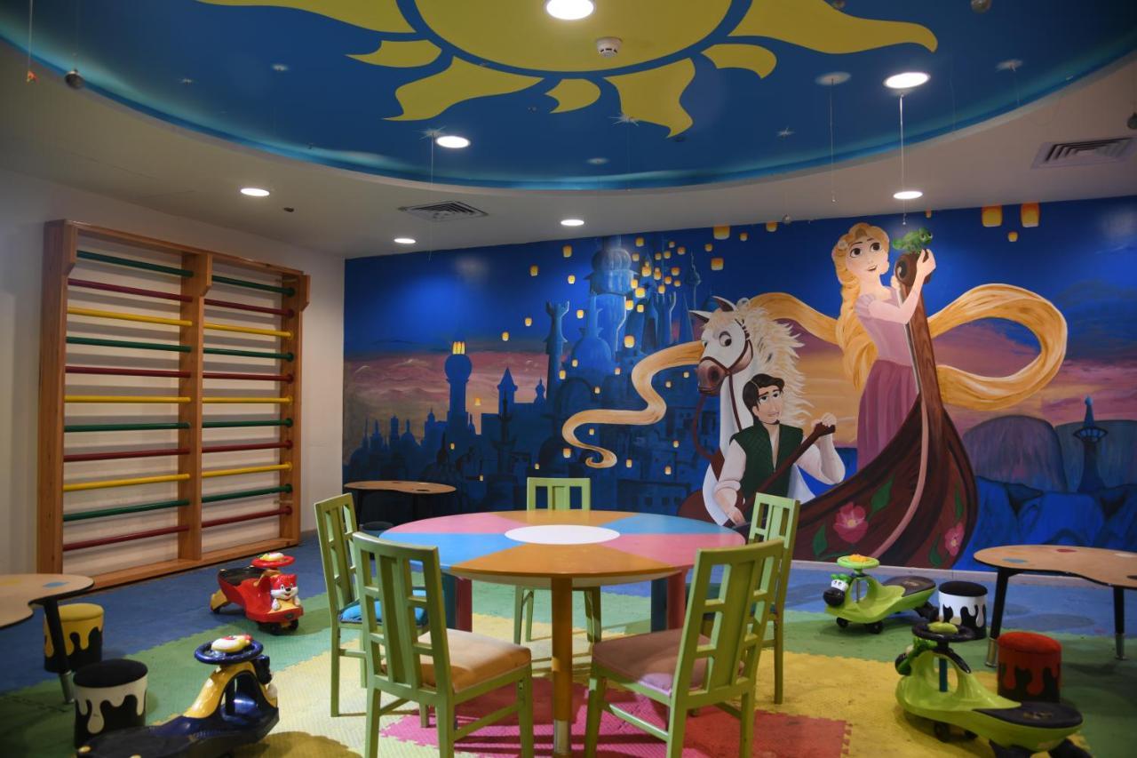 Tolip El Forsan Hotel Ismailia Exterior foto The Tangled-themed playroom at the Children's Hospital of Philadelphia