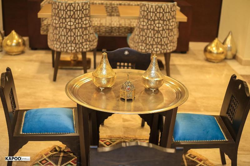 Tolip El Forsan Hotel Ismailia Exterior foto A traditional Moroccan table
