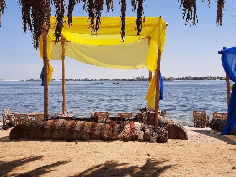 Tolip El Forsan Hotel Ismailia Exterior foto A sukkah on the beach of the Sea of Galilee