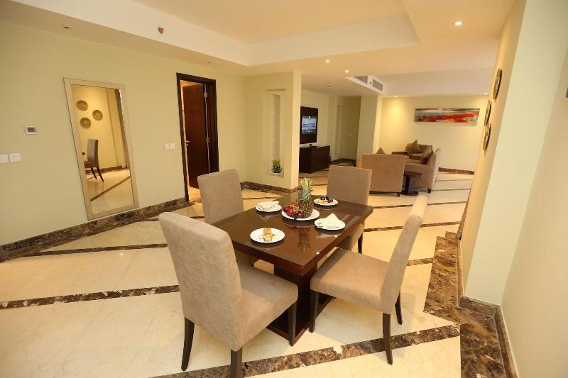 Tolip El Forsan Hotel Ismailia Exterior foto A suite at the hotel