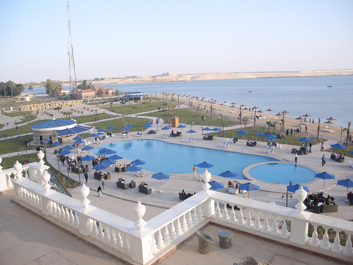 Tolip El Forsan Hotel Ismailia Exterior foto The pool at the Grand Hotel
